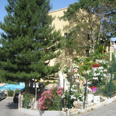 Aïtone 2*