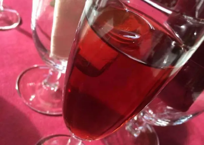 埃特恩酒店 2* 埃维萨